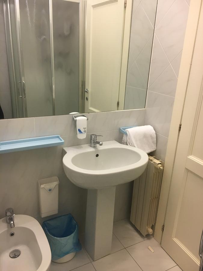 Hotel Le Ginestre ليدو دي كامايوري المظهر الخارجي الصورة