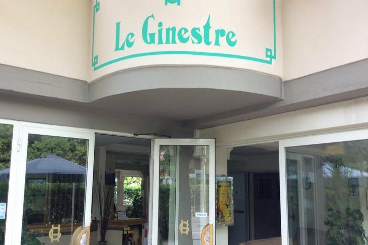 Hotel Le Ginestre ليدو دي كامايوري المظهر الخارجي الصورة