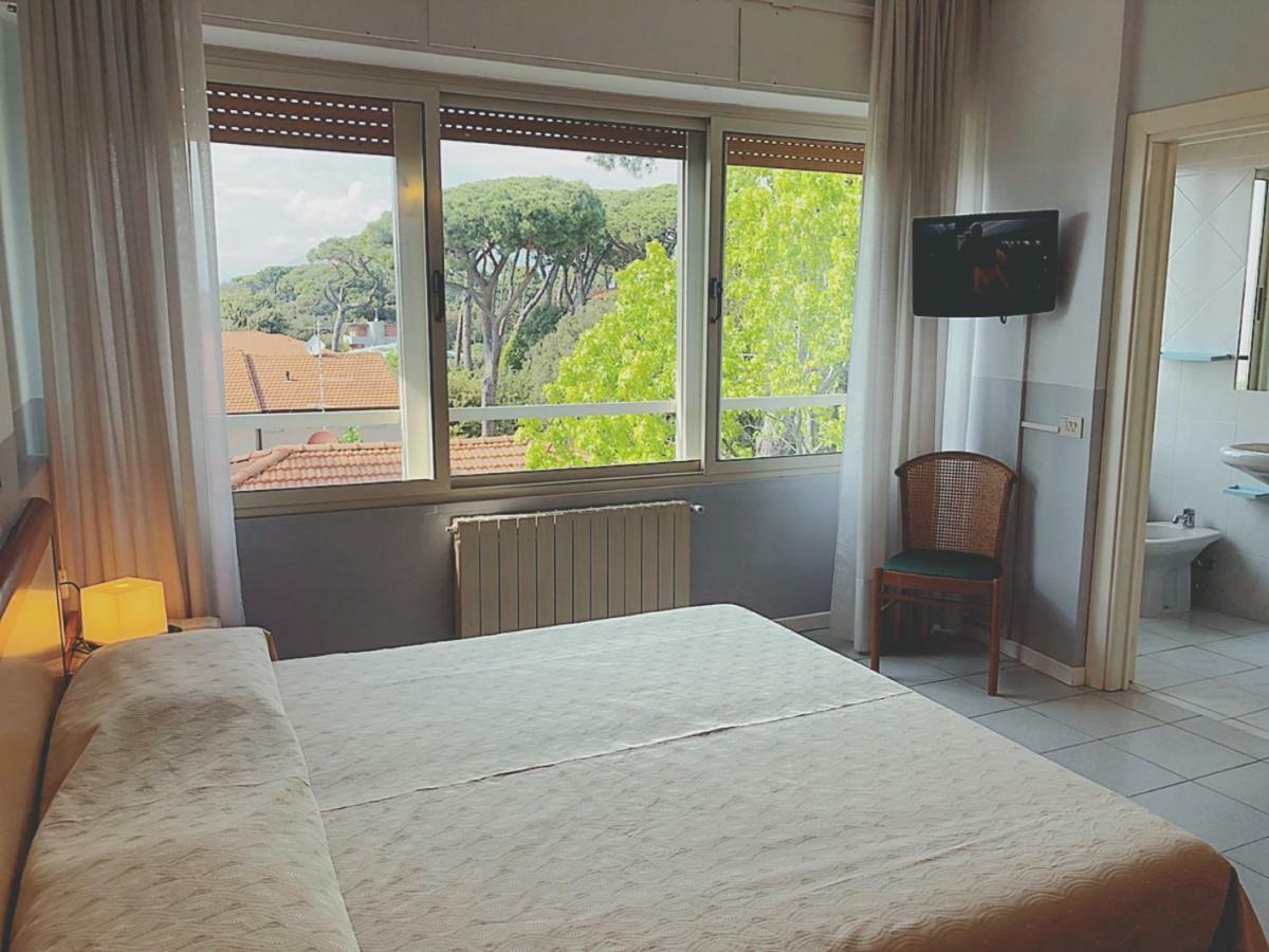 Hotel Le Ginestre ليدو دي كامايوري المظهر الخارجي الصورة