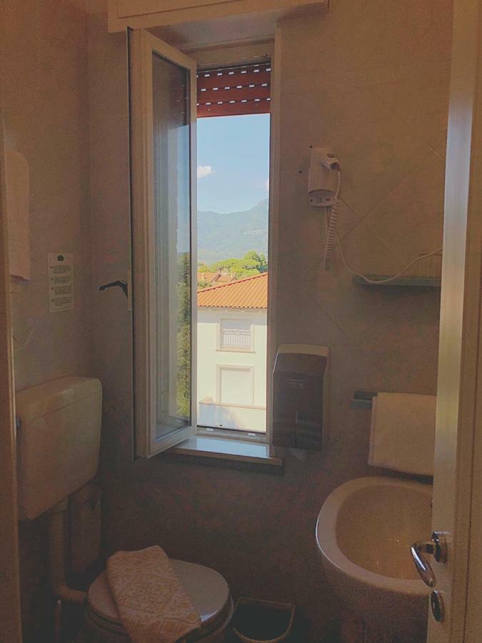 Hotel Le Ginestre ليدو دي كامايوري المظهر الخارجي الصورة